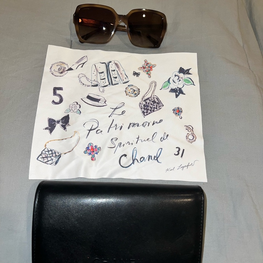 CHANEL Black Oversized Sunglasses
